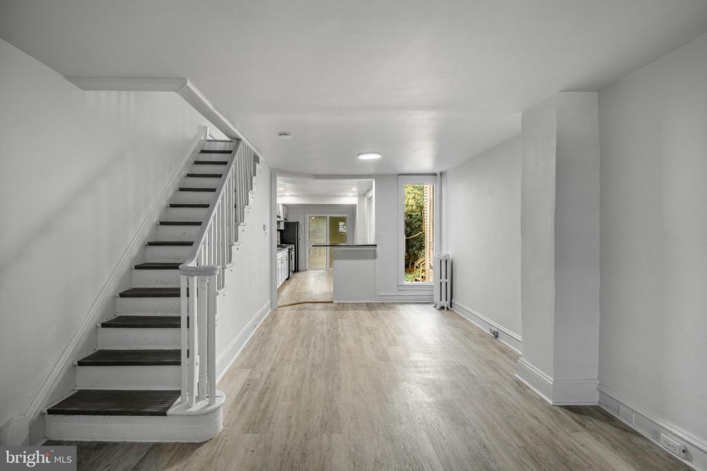 34 N KEYSTONE AVENUE