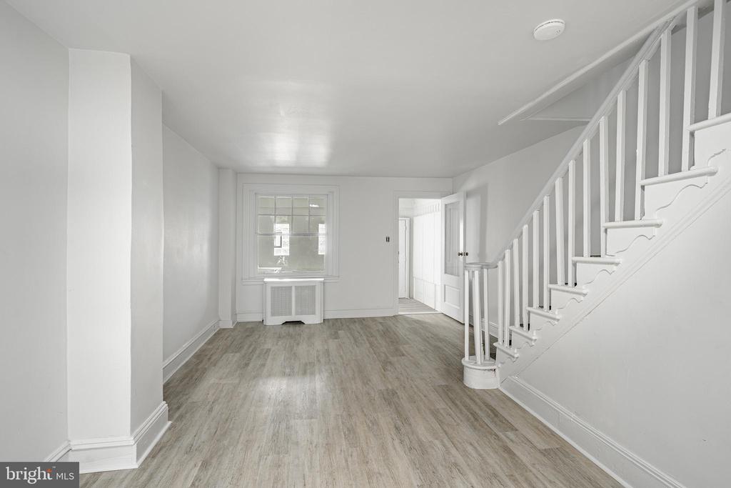 34 N KEYSTONE AVENUE