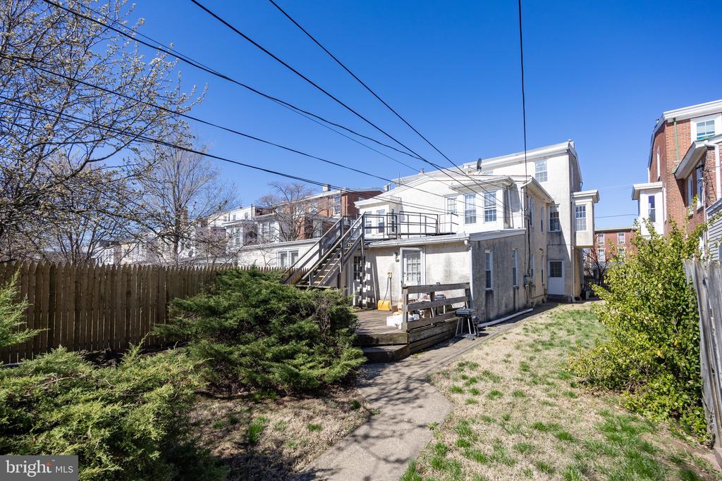 566 STANBRIDGE STREET