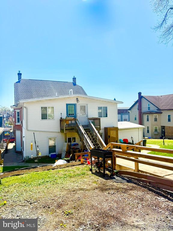 325 MAIN STREET
