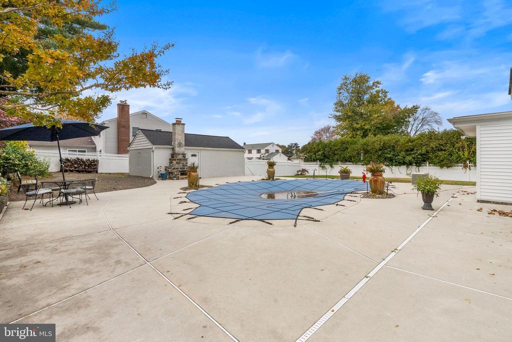 351 RIVERVIEW ROAD