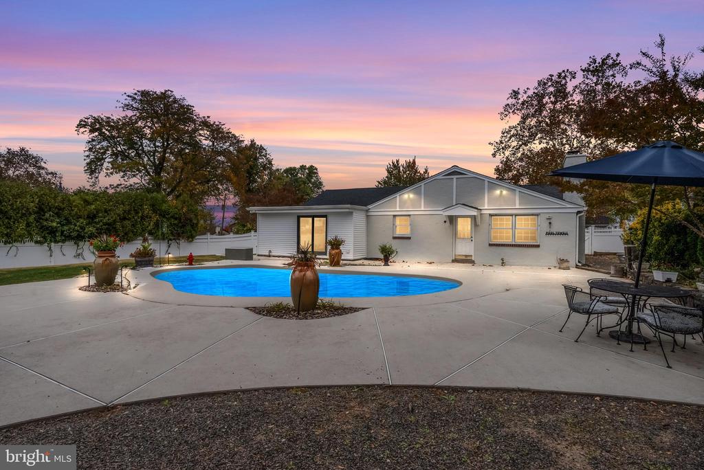 351 RIVERVIEW ROAD