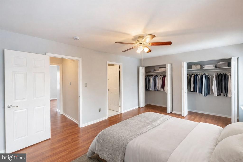 818 TREETOP LANE