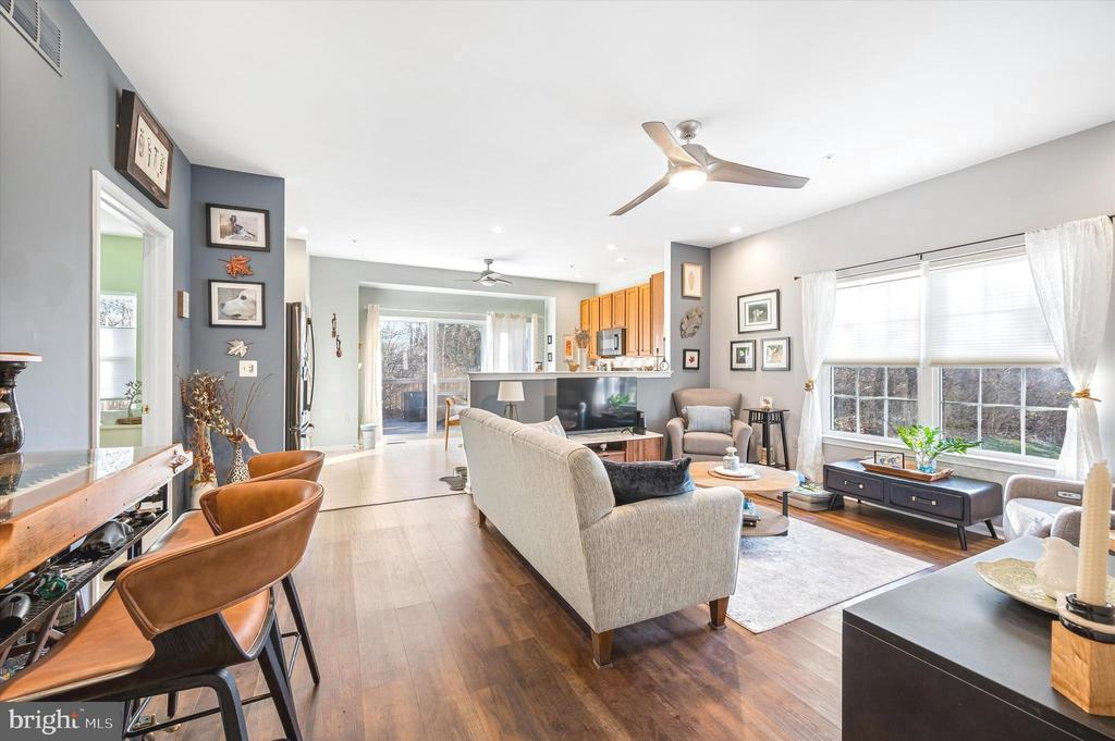 13 STUART DRIVE Unit: 13