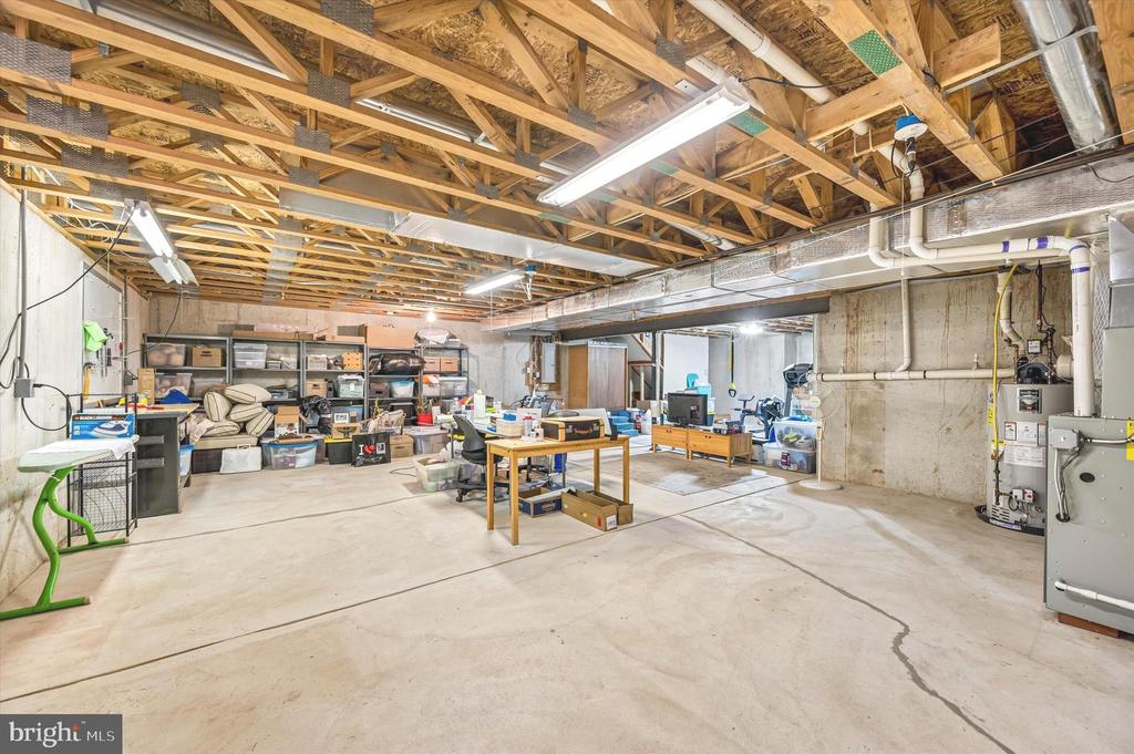 13 STUART DRIVE Unit: 13