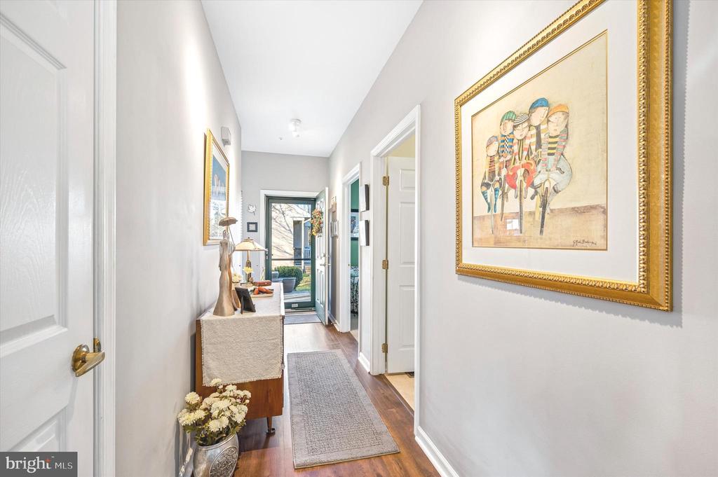 13 STUART DRIVE Unit: 13
