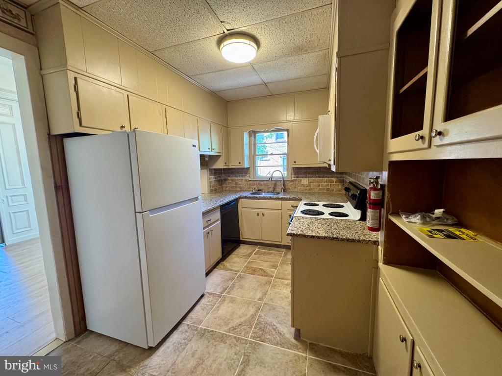 151 N HANOVER STREET Unit: 1