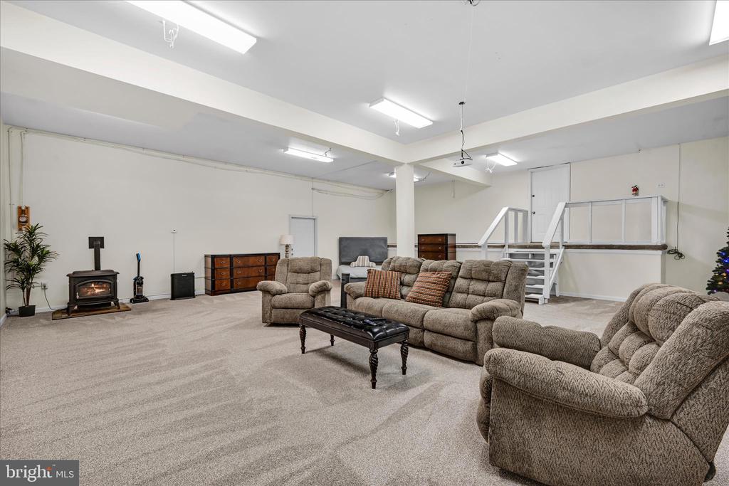1076 INDIAN COVE