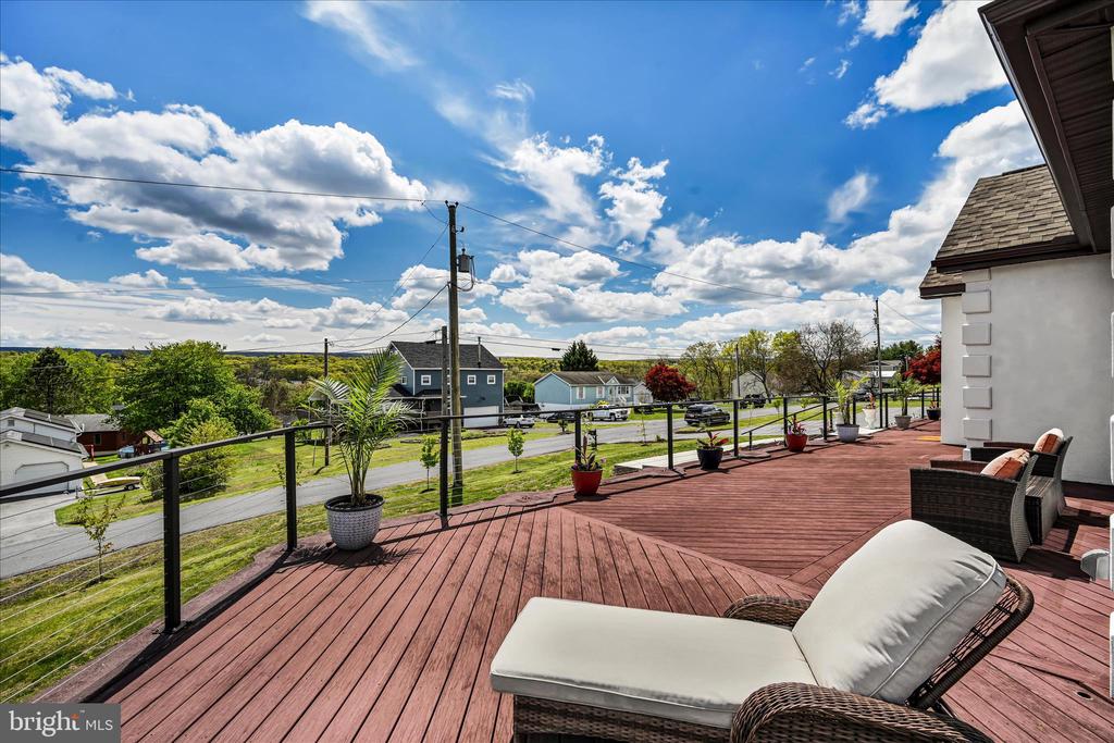 1076 INDIAN COVE