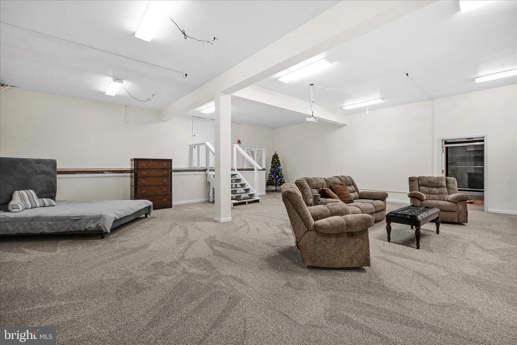 1076 INDIAN COVE