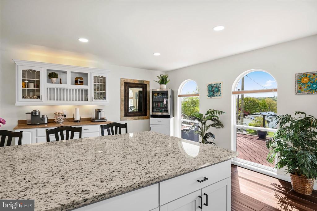 1076 INDIAN COVE