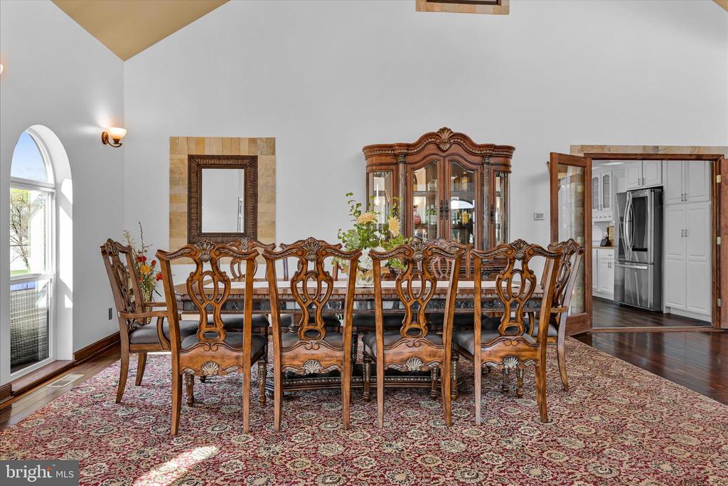 1076 INDIAN COVE