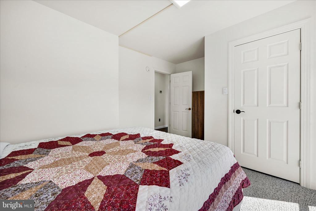 1076 INDIAN COVE