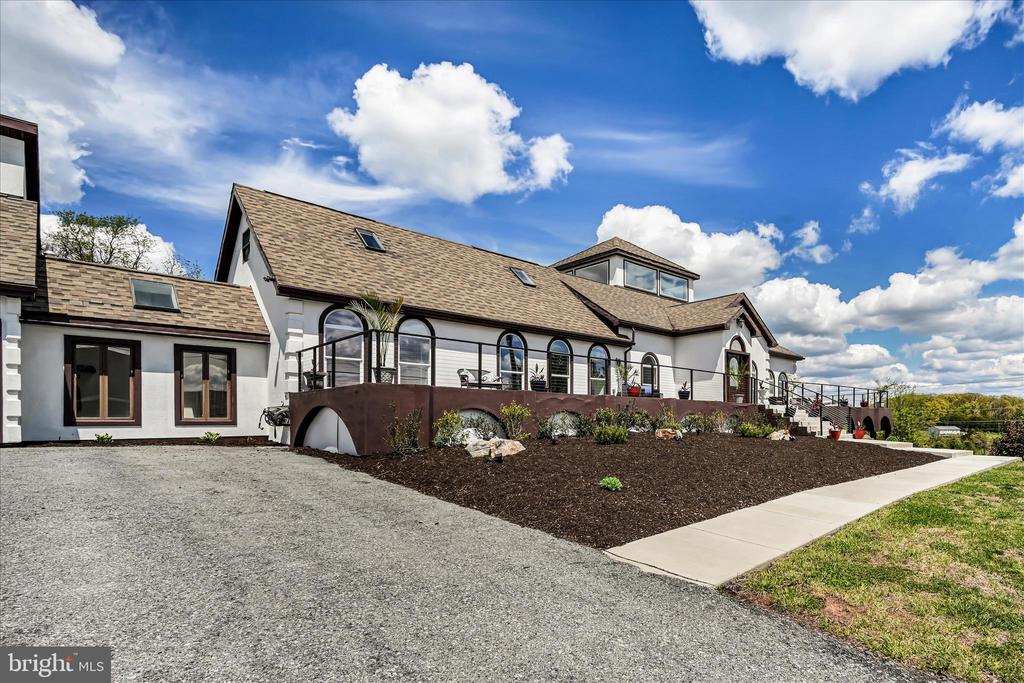 1076 INDIAN COVE