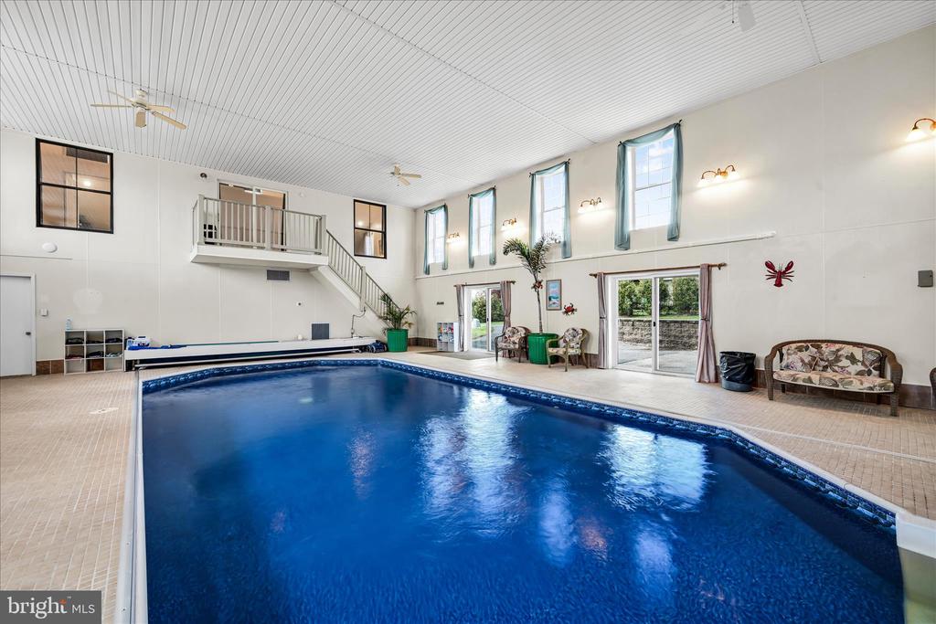 1076 INDIAN COVE