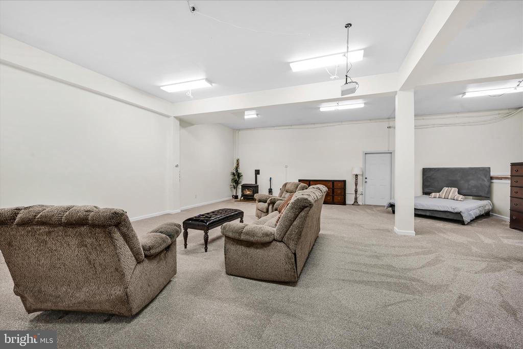 1076 INDIAN COVE