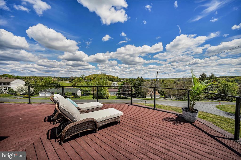1076 INDIAN COVE