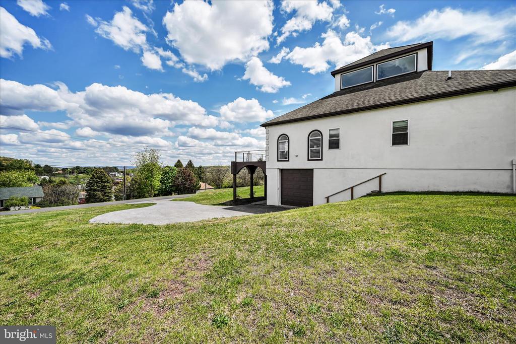 1076 INDIAN COVE