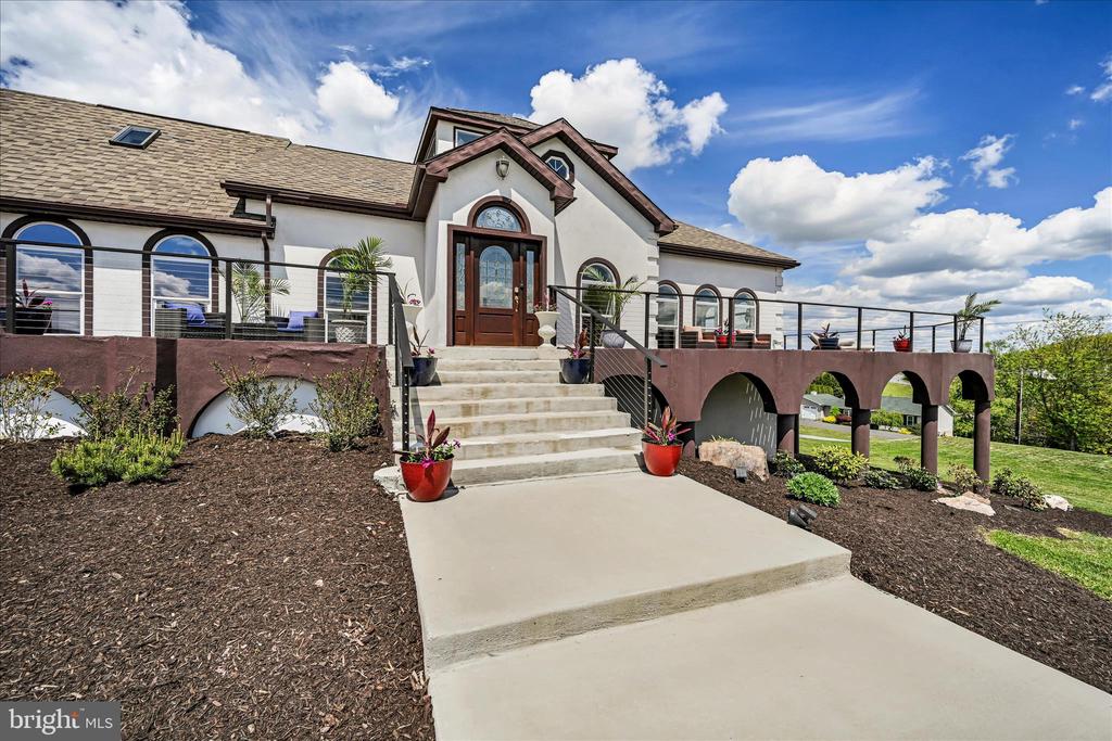 1076 INDIAN COVE