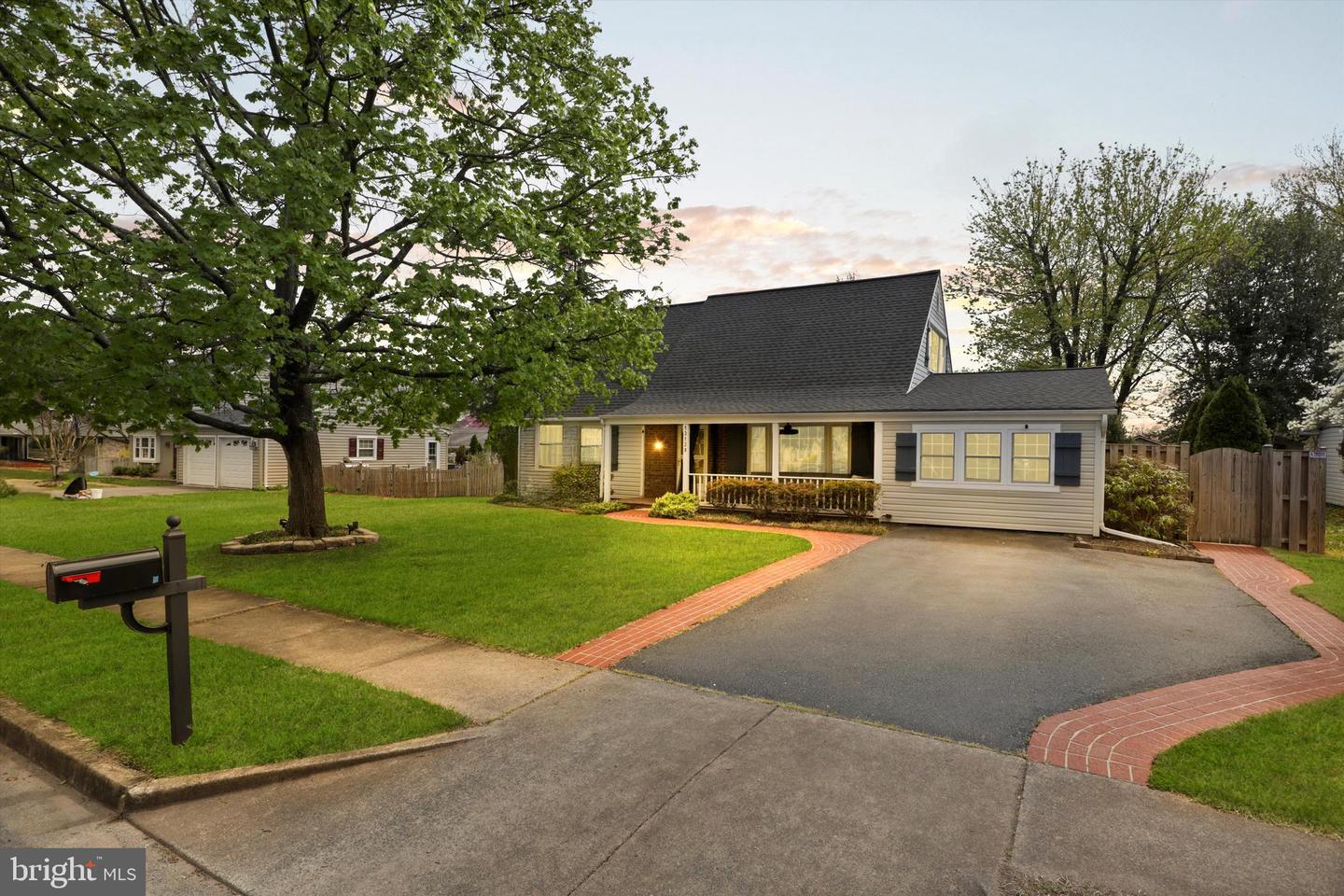 13129 Pennypacker Ln