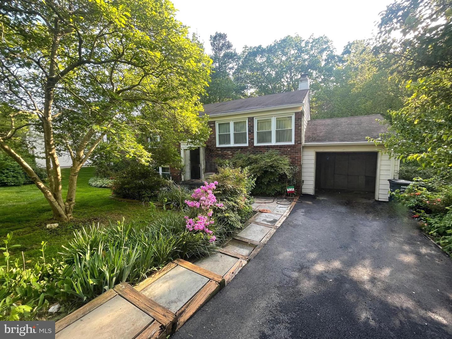 1806 Cranberry Ln