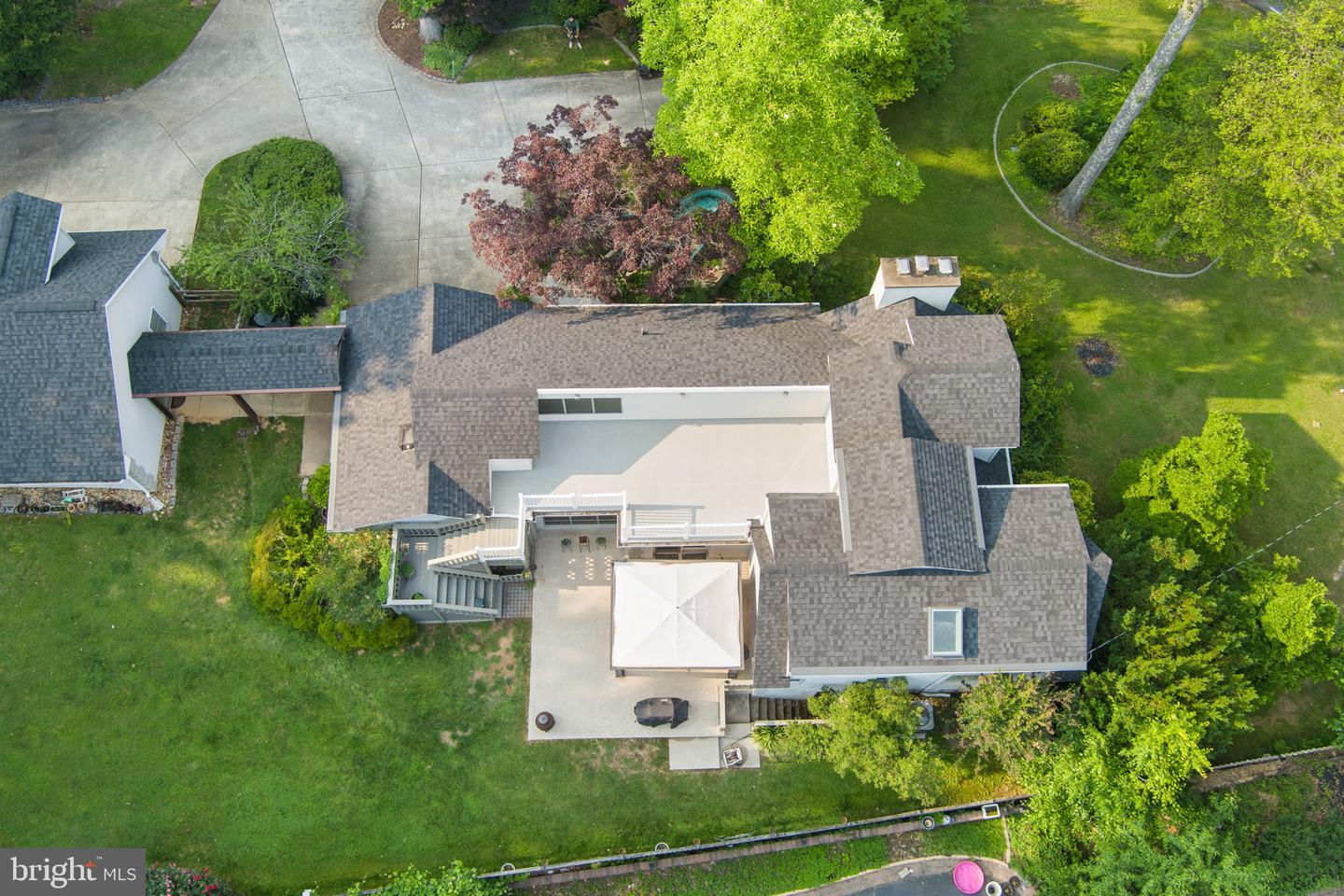 3042 Cedar Ln