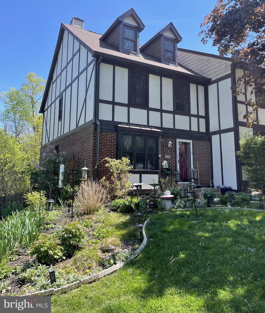 259 Chelmsford Ct
