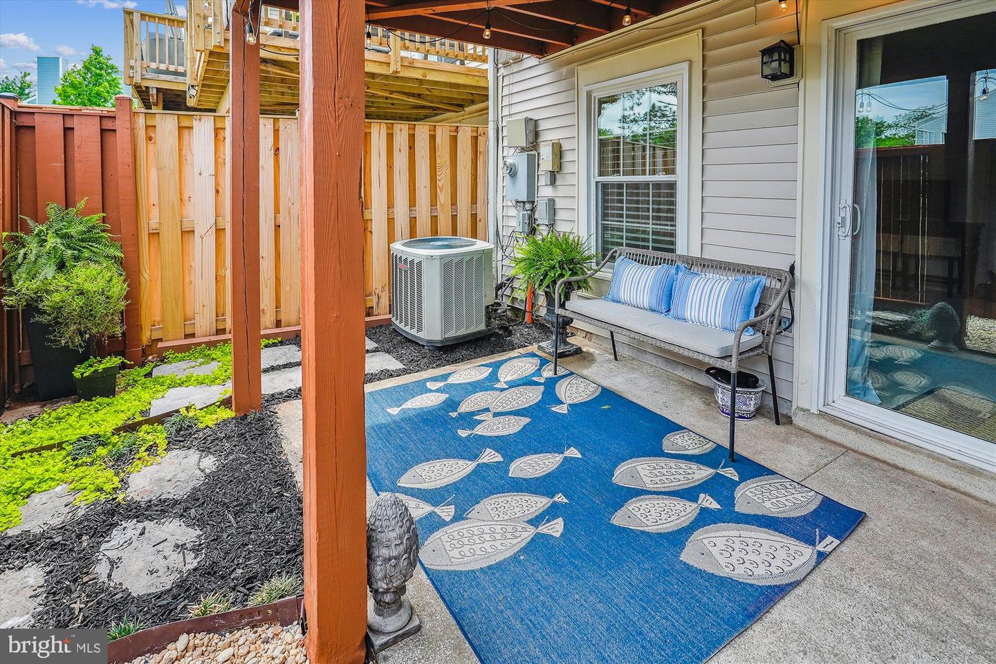 21676 Hazelnut Sq