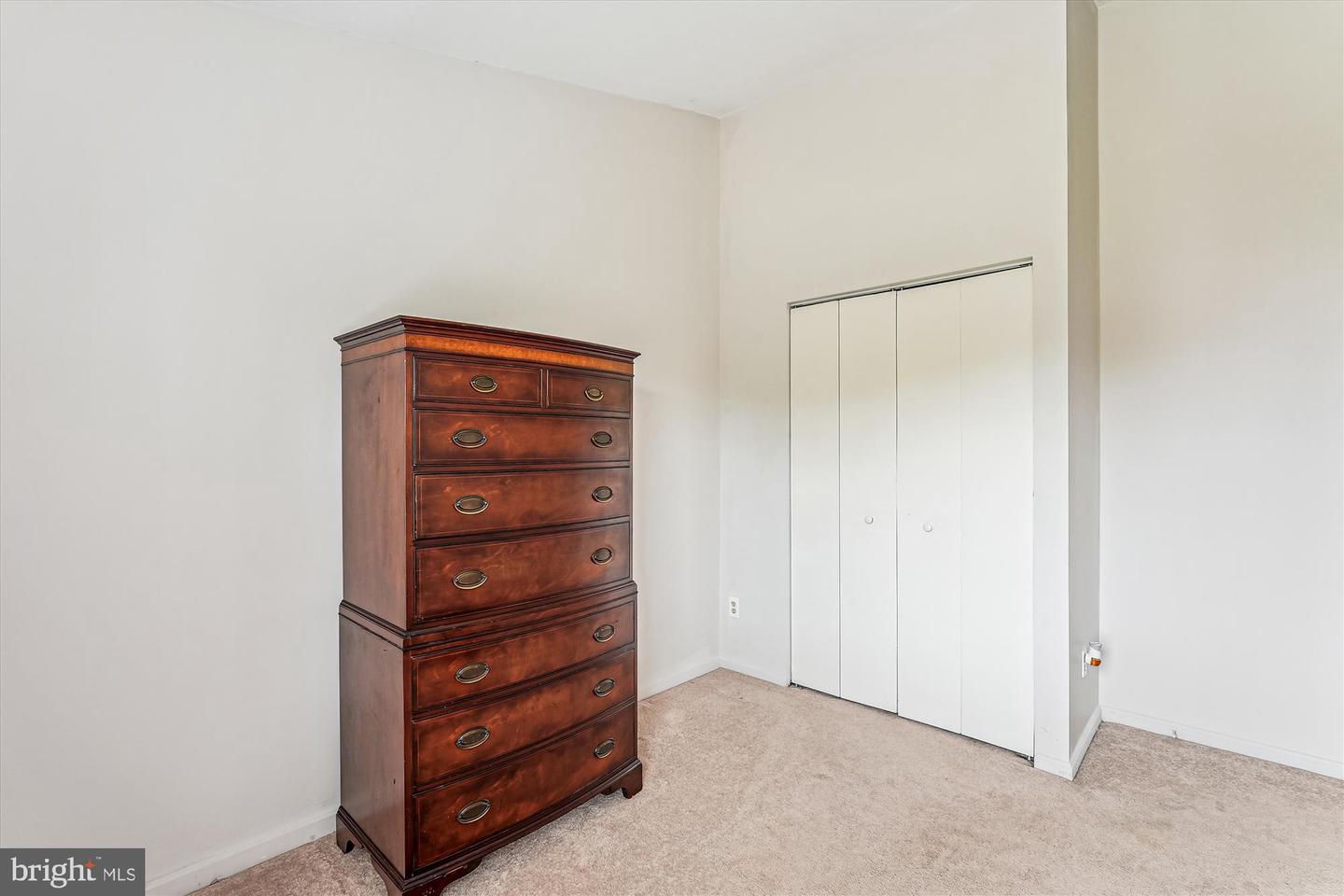 21676 Hazelnut Sq
