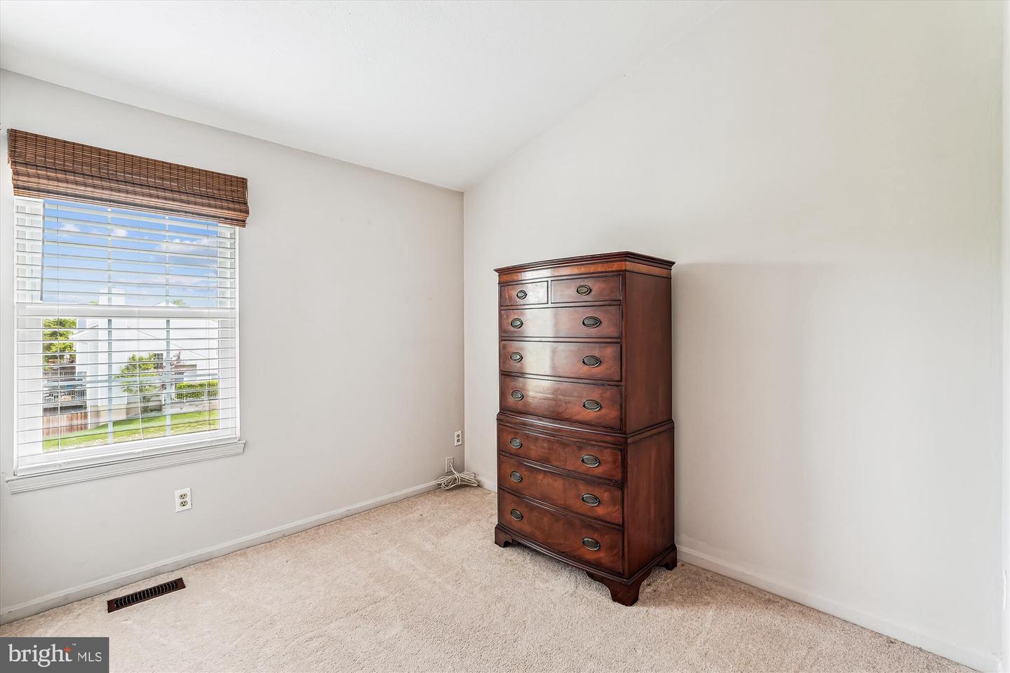 21676 Hazelnut Sq