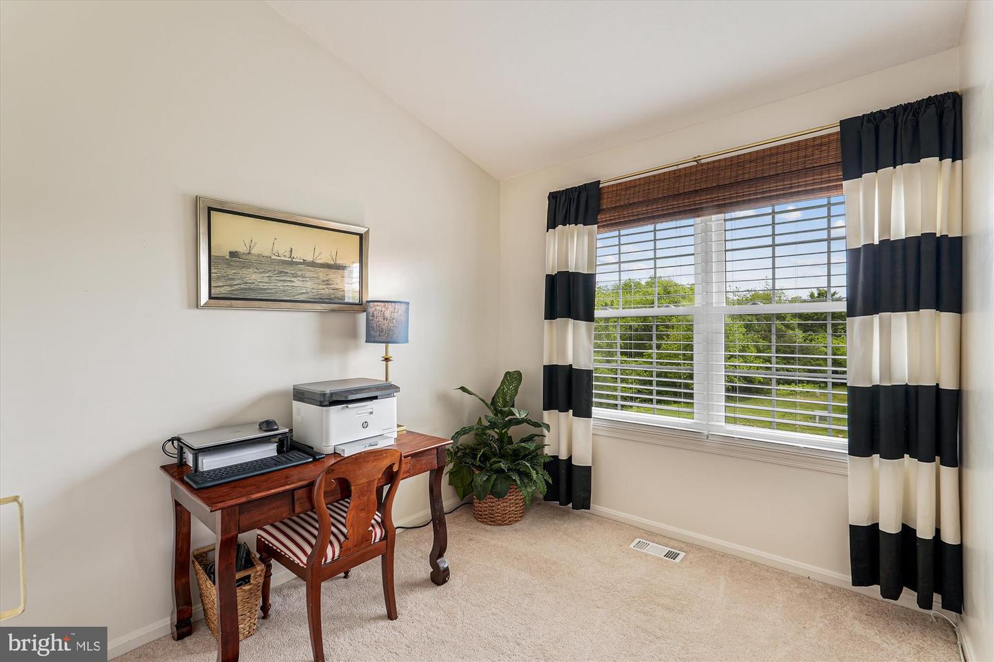 21676 Hazelnut Sq