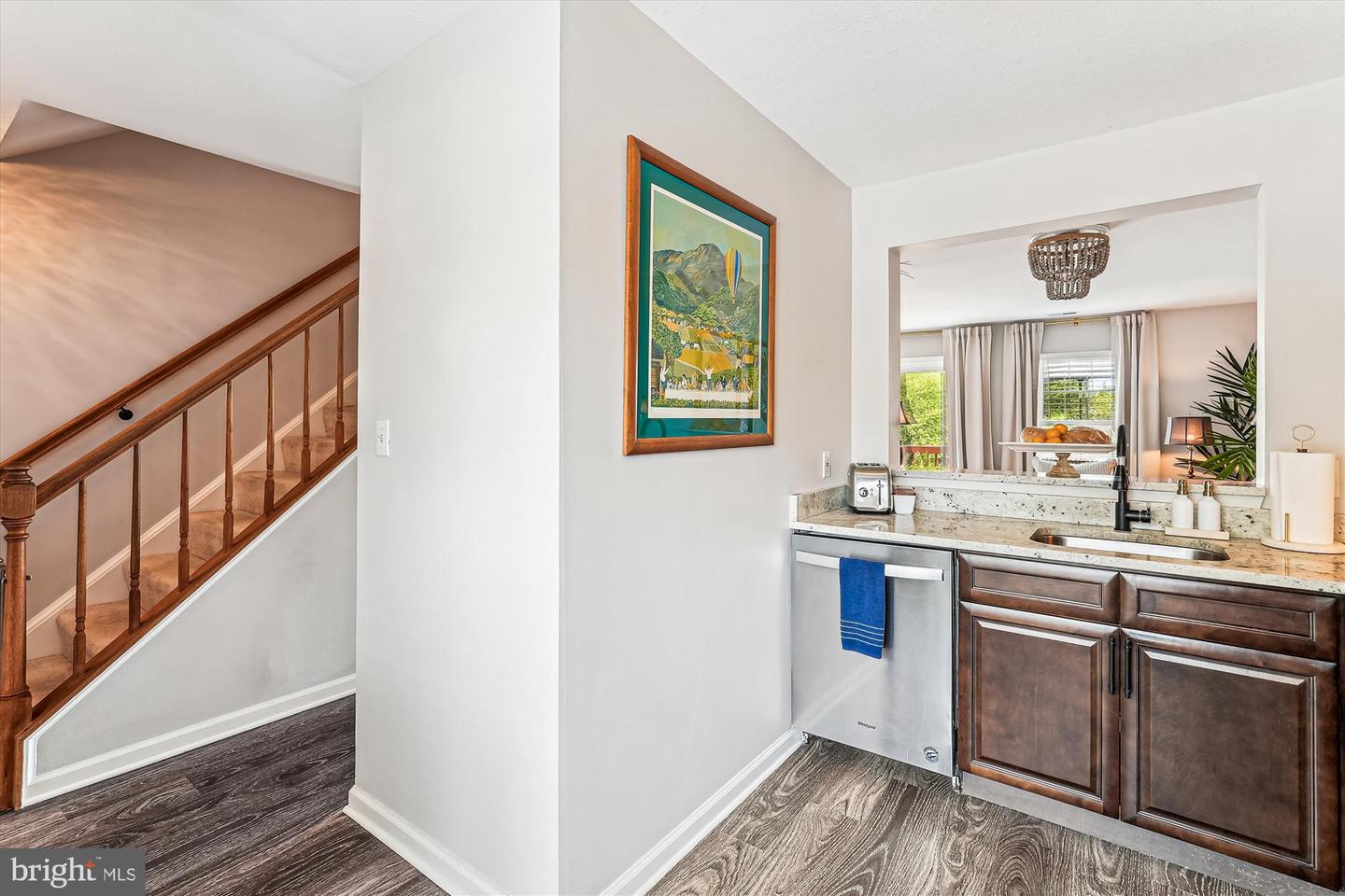 21676 Hazelnut Sq