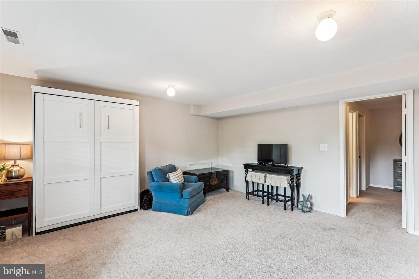 21676 Hazelnut Sq