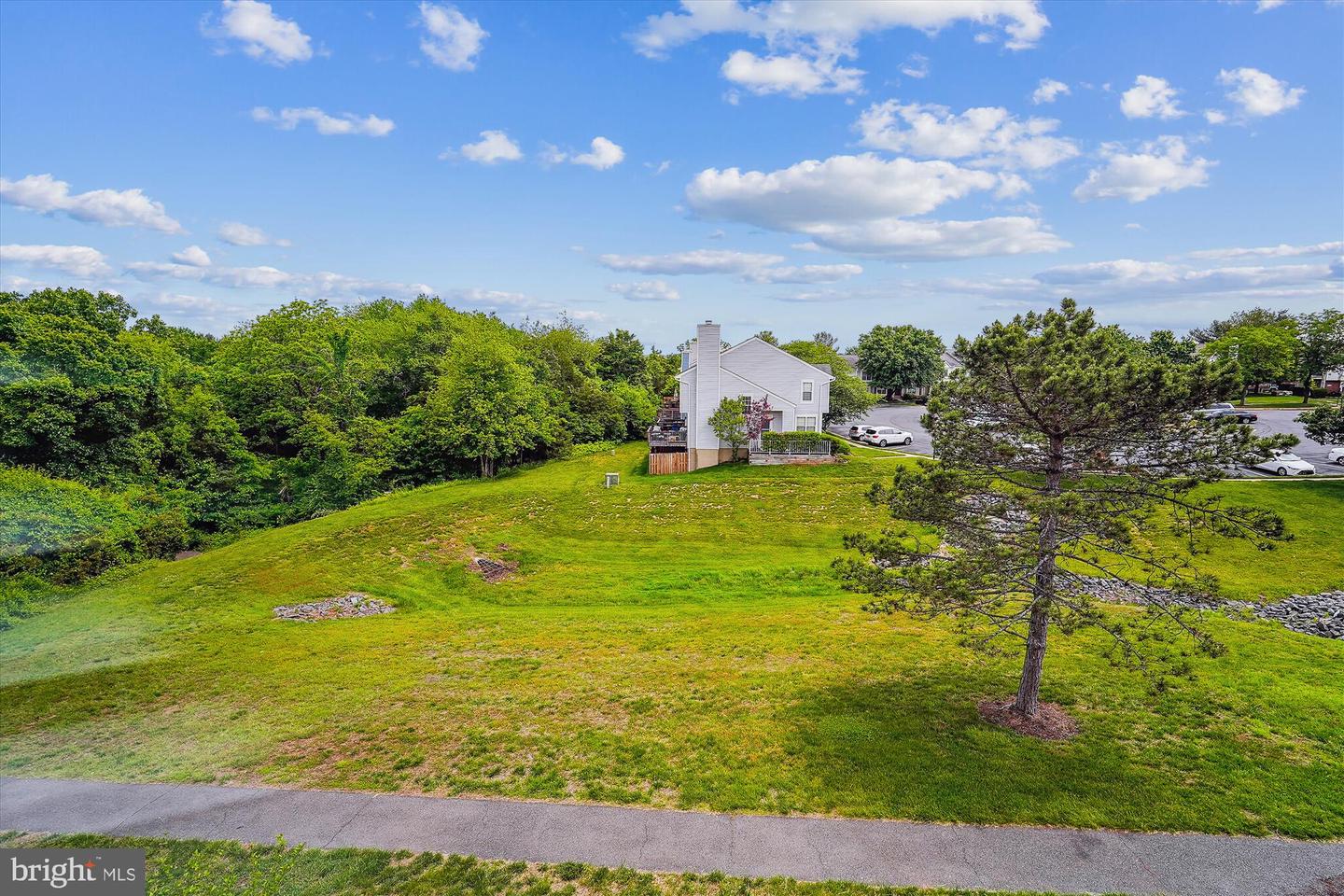 21676 Hazelnut Sq