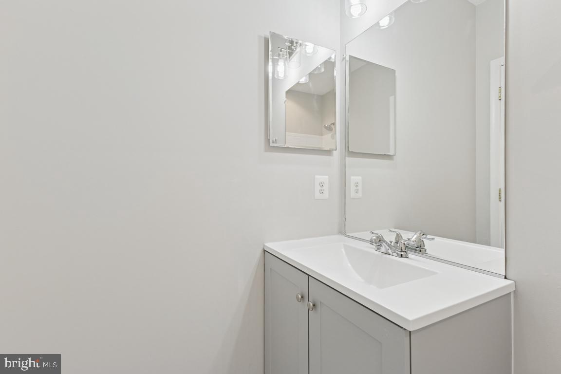 8868 Song Sparrow Dr