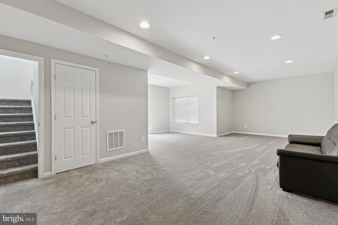 8868 Song Sparrow Dr