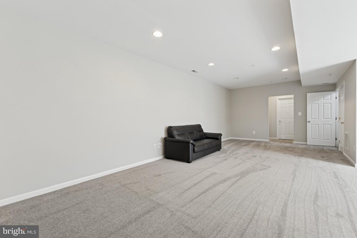 8868 Song Sparrow Dr