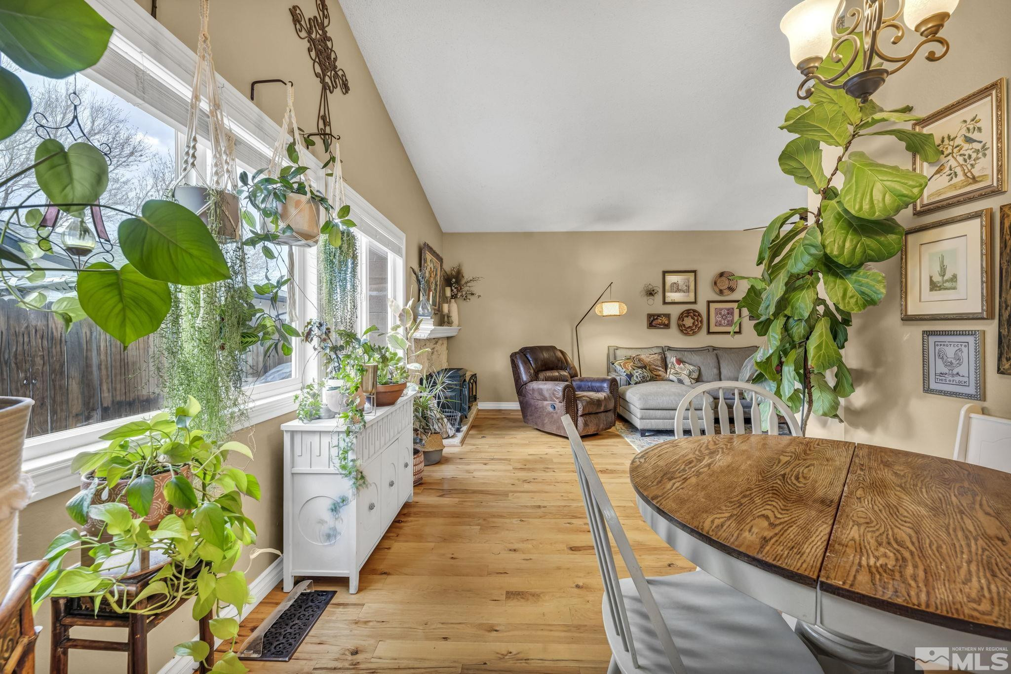 1309 Shady Oak