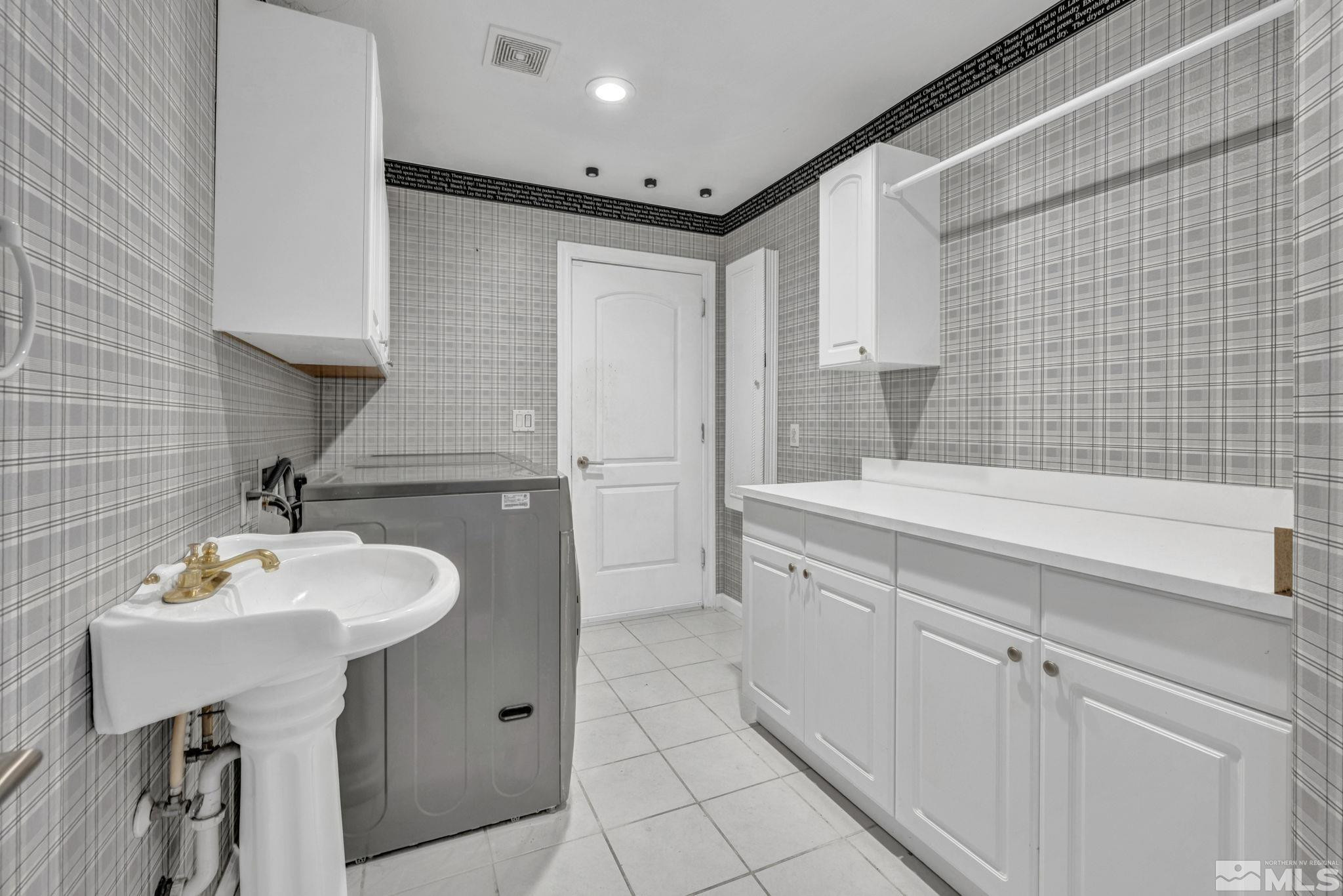 12575 Thomas Creek Road