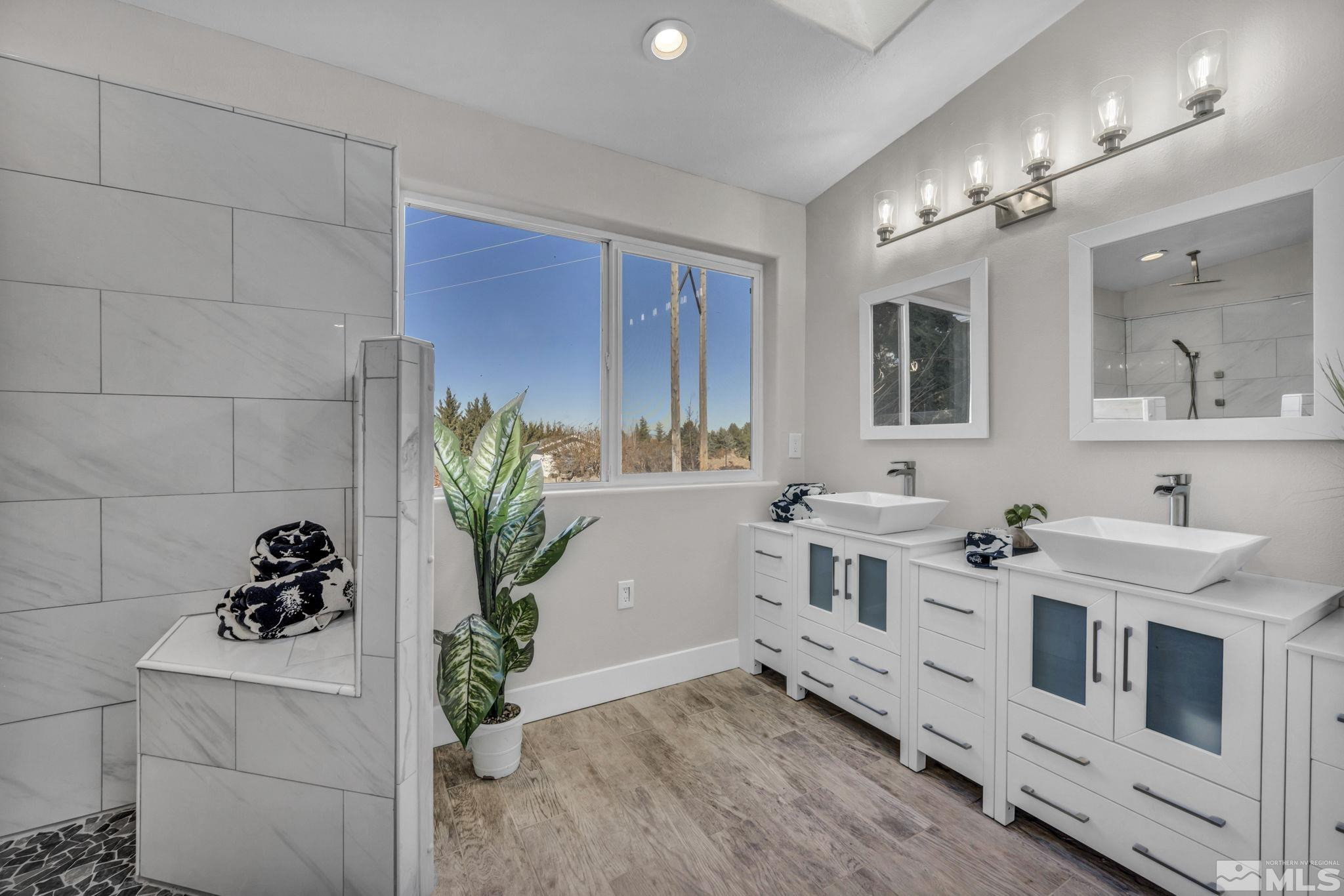 12575 Thomas Creek Road