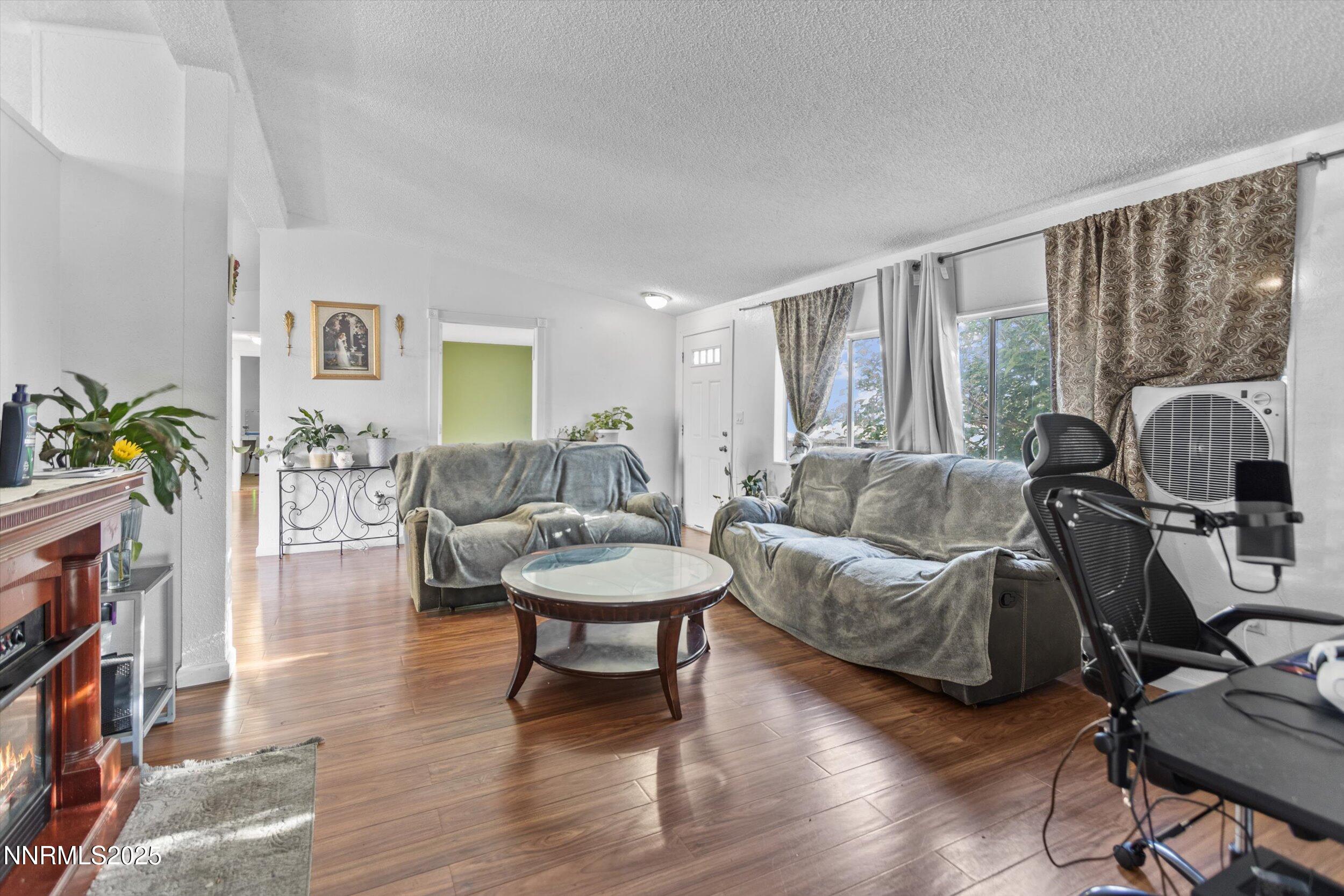 5275 Lupin Drive