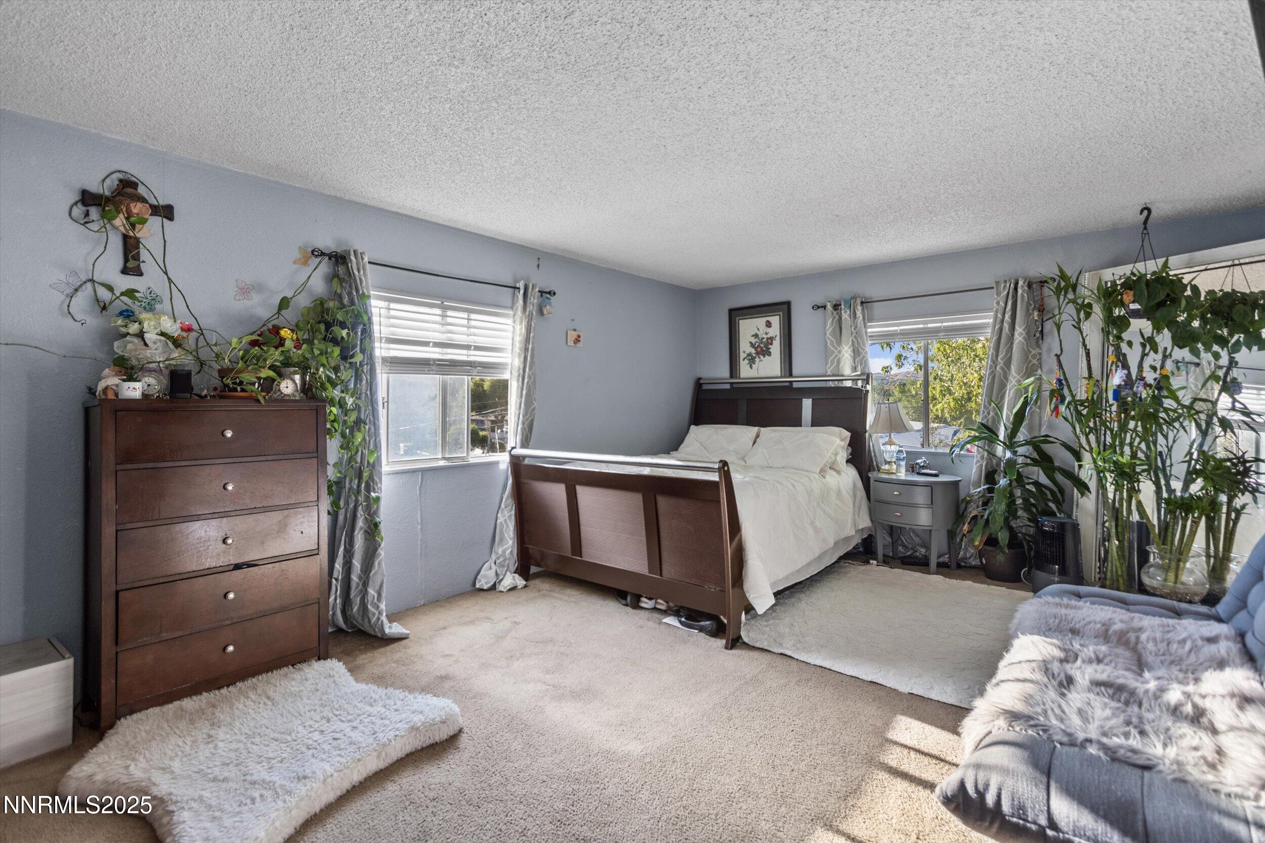 5275 Lupin Drive