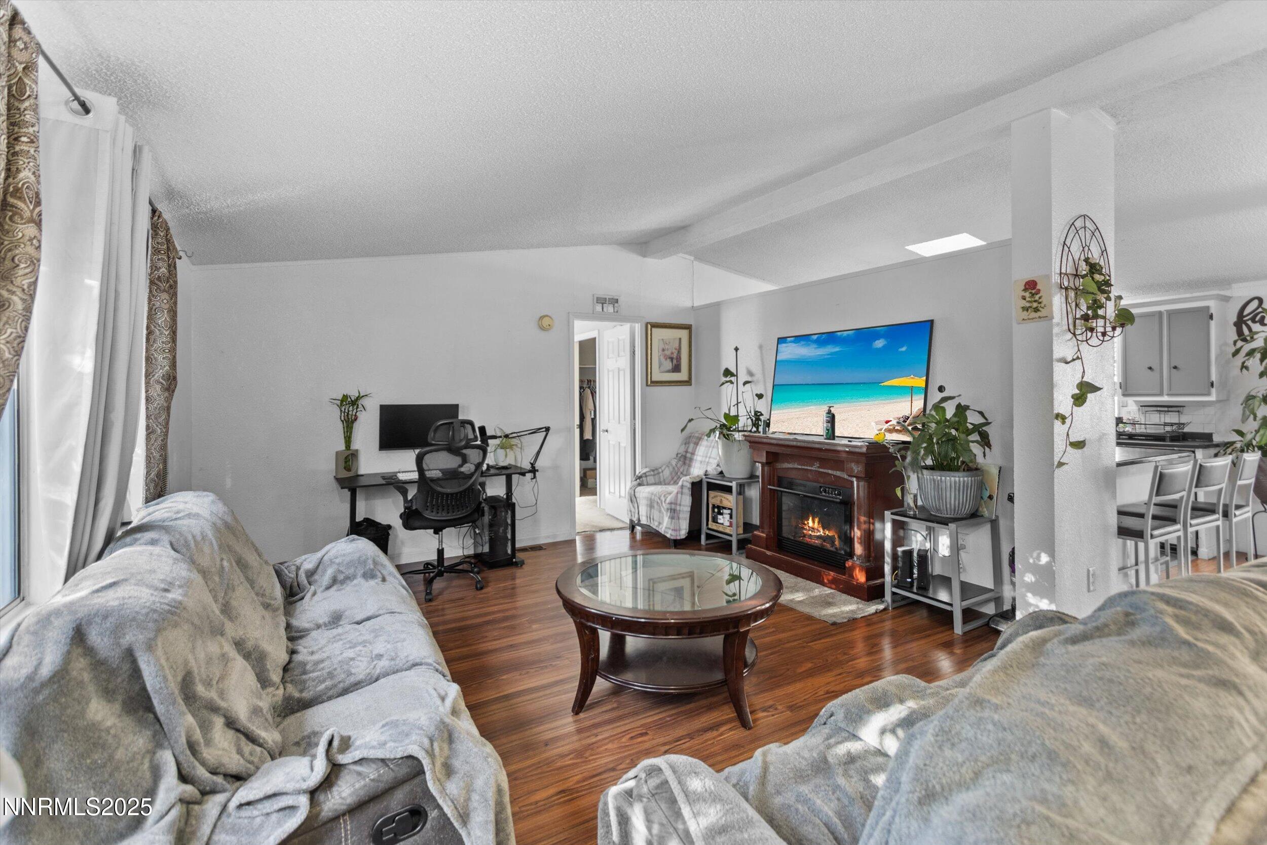 5275 Lupin Drive