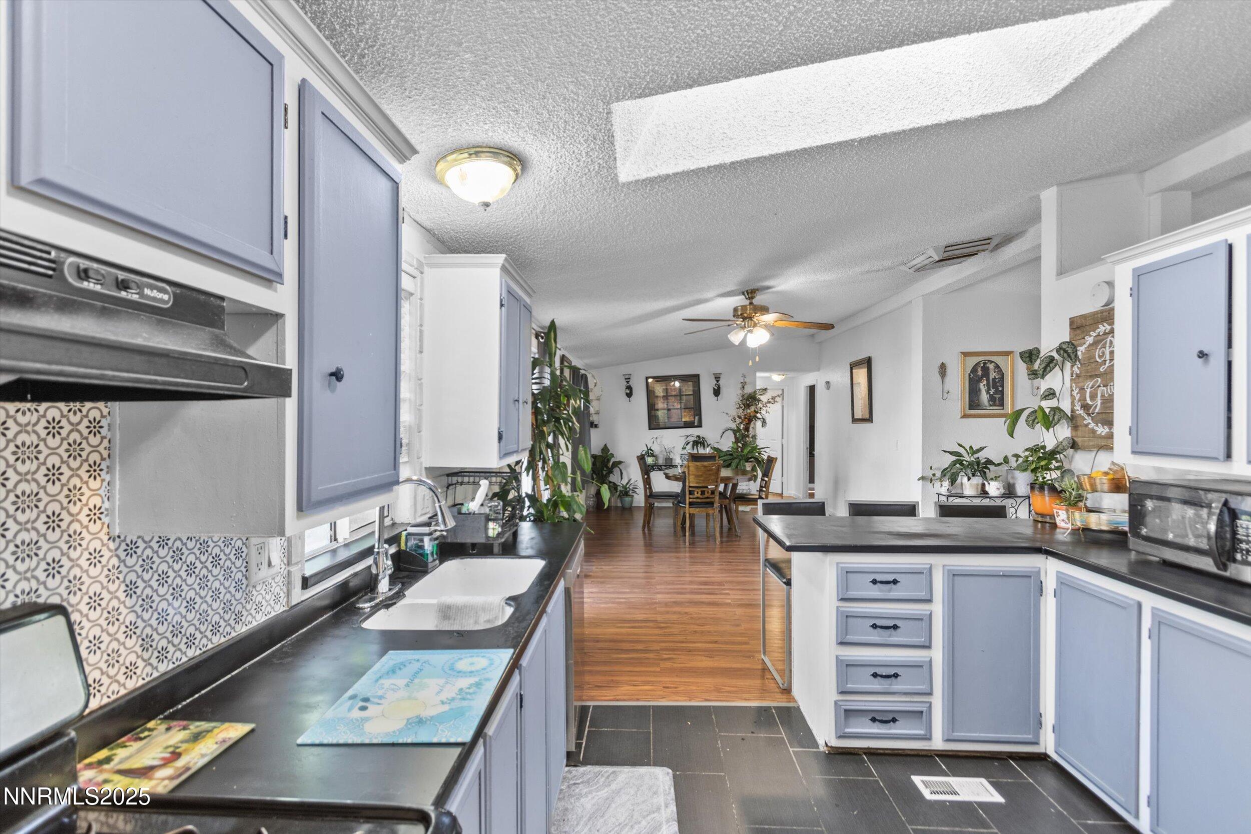 5275 Lupin Drive