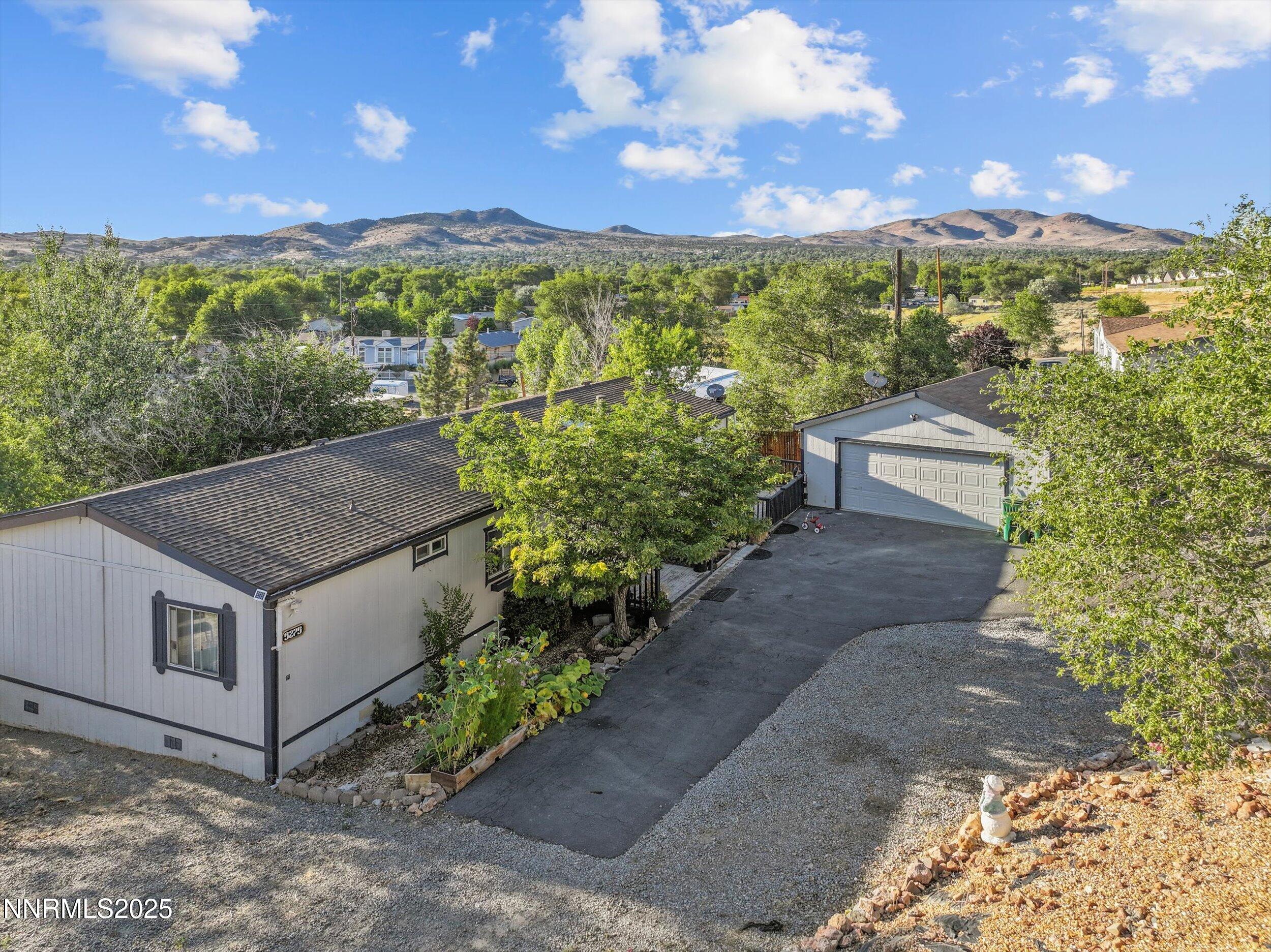 5275 Lupin Drive