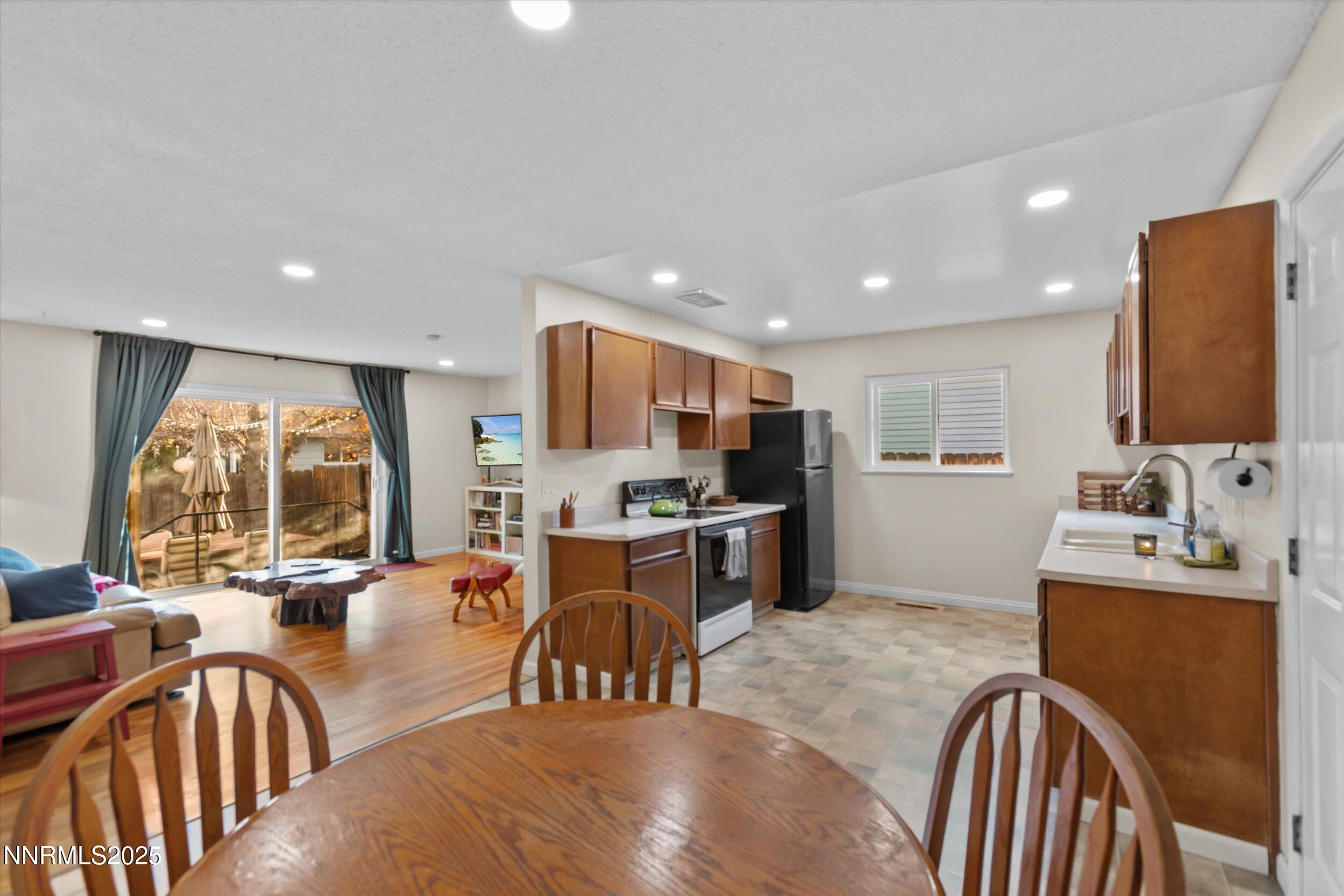 2860 Van Buren Drive