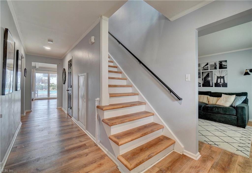 3045 Polk DR