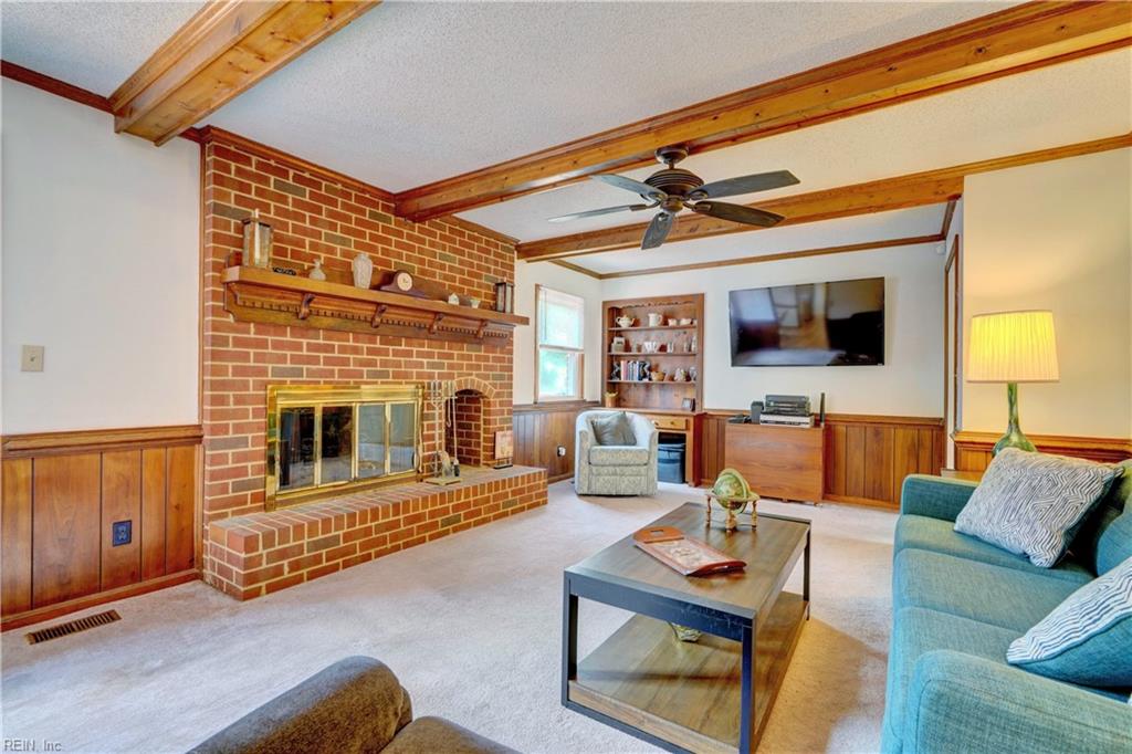 1305 Oak Ridge DR