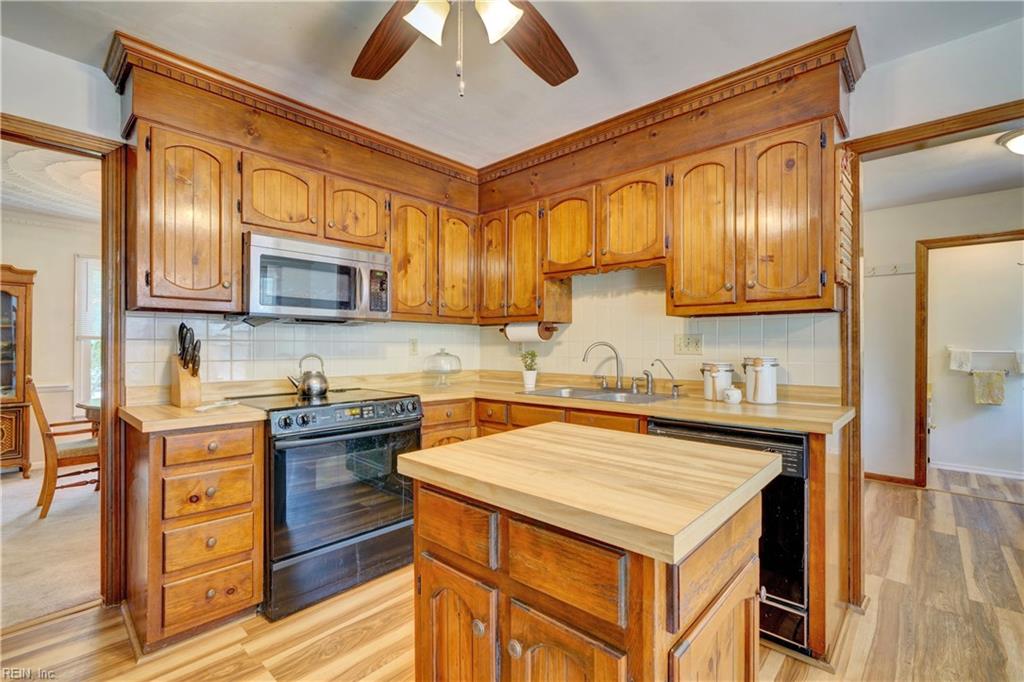 1305 Oak Ridge DR