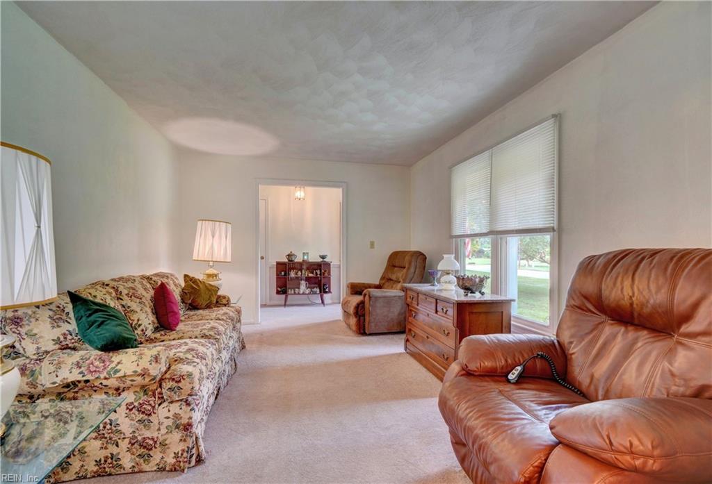 1305 Oak Ridge DR